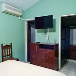 Tres Cerritos Sofi